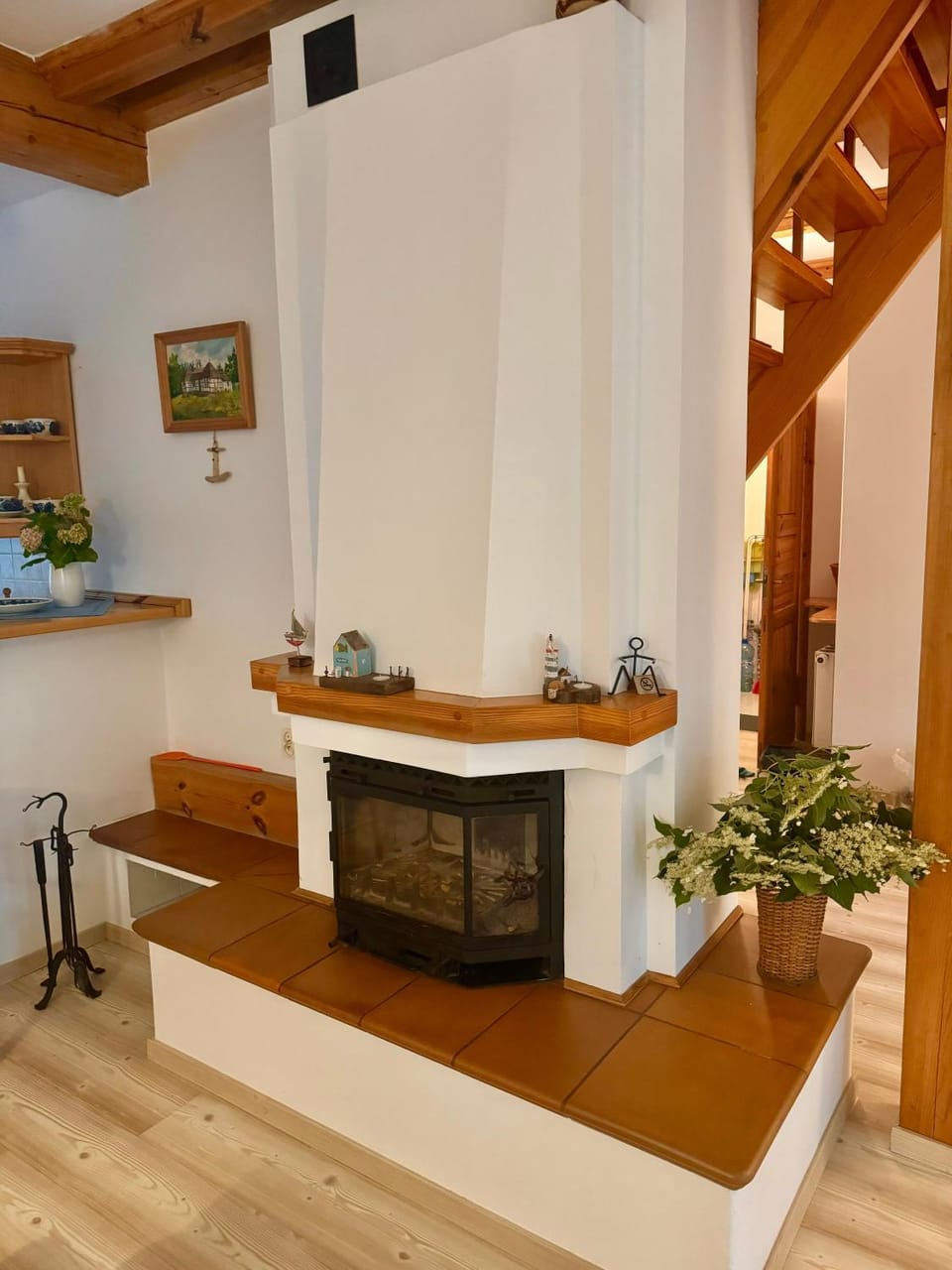 Living room, fireplace