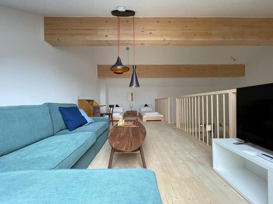 Living room, Seating area, Evening entertainment
