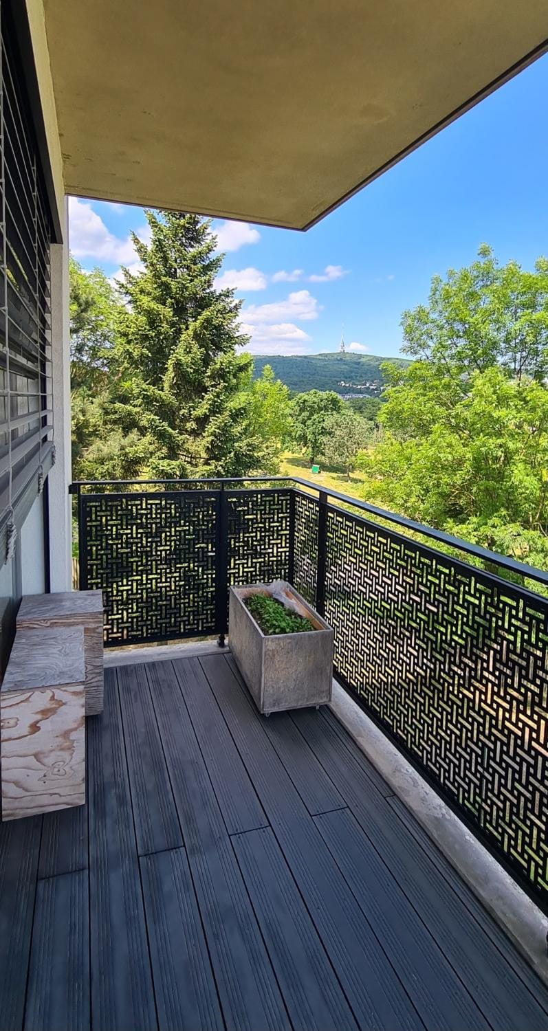 Patio, Day, Natural landscape, View (from property/room), Balcony/Terrace, Mountain view