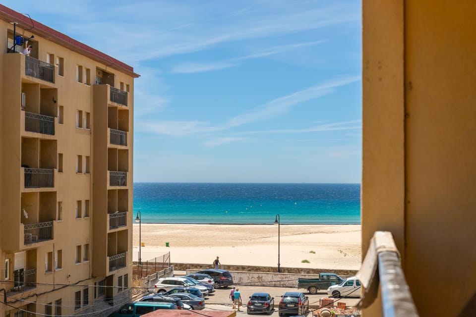 Lances Sun - Apartamento moderno frente a Playa Los Lances ideal para 7 viajeros Apartment in Tarifa