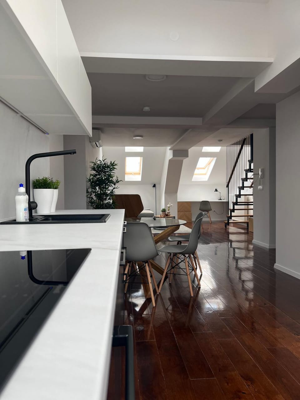Living room, Dining area