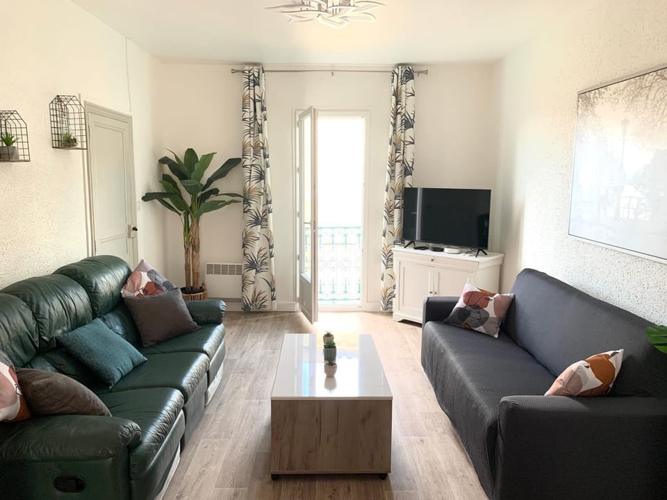 Appartement Les Halles 2, Climatisation, Terrasse, Garage Apartment in Narbonne