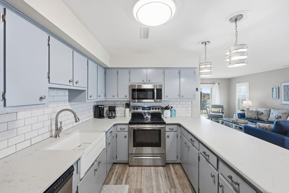 Oceanfront and Modern Top Location on Ocean Blvd w Pool House in North Myrtle Beach