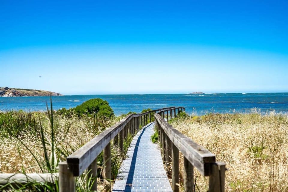 4 1 Harbour View Terrace BYO Linen House in Victor Harbor