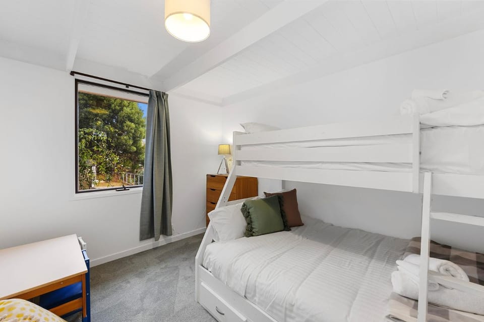 Bed, Bedroom, bunk bed