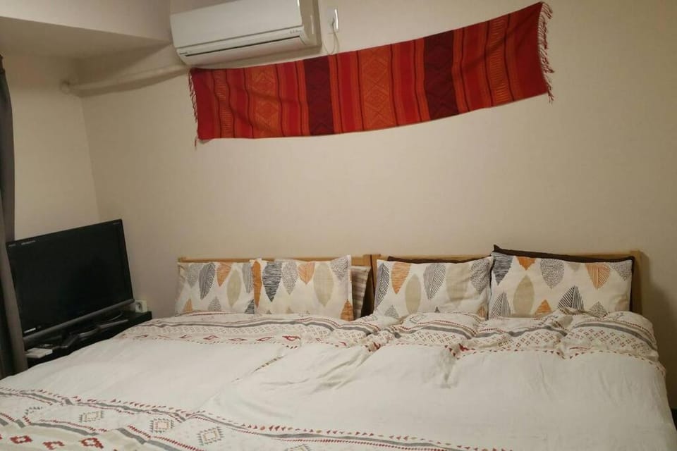 Bed, Photo of the whole room, Bedroom, air conditioner