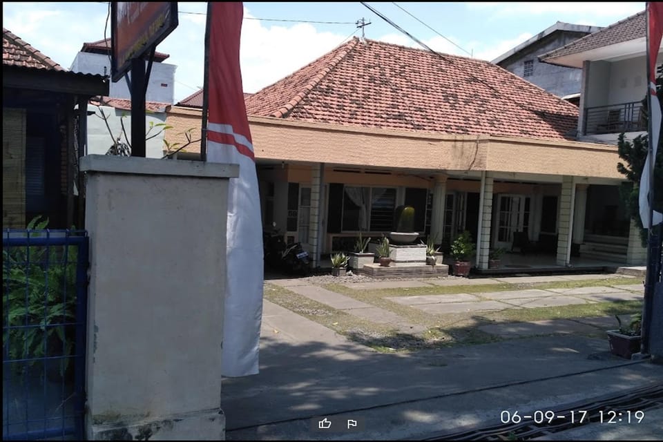 Property building, Street view