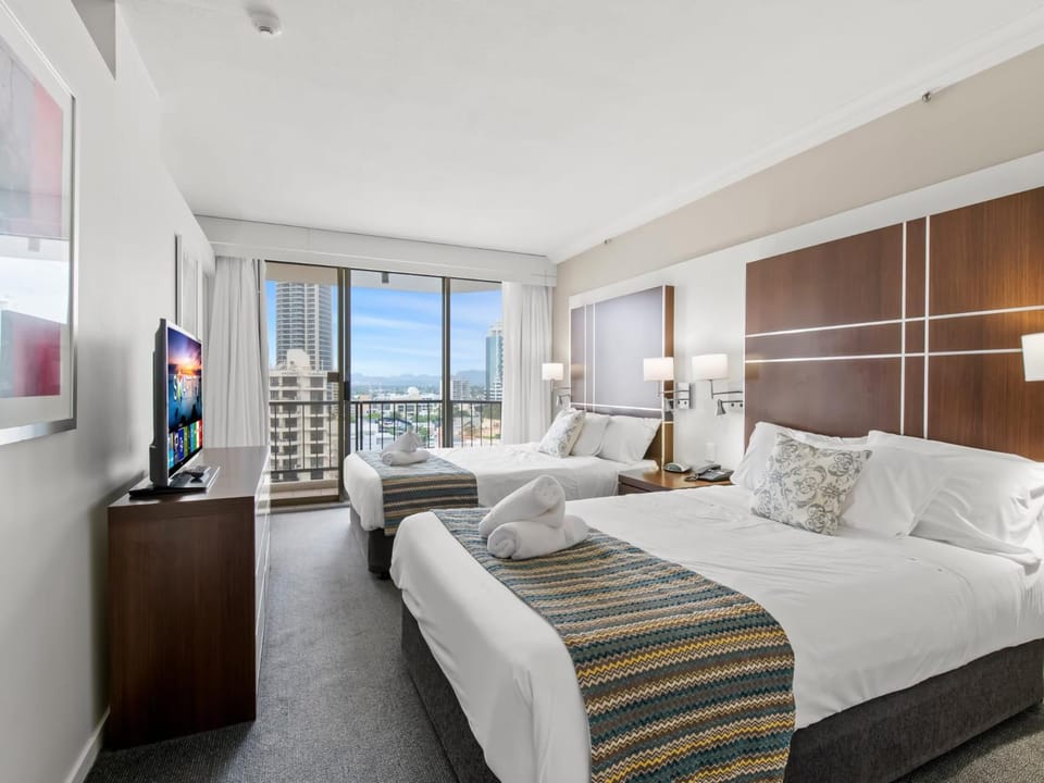 Amazing suite with beach views at prime location Apartment in Surfers Paradise Boulevard