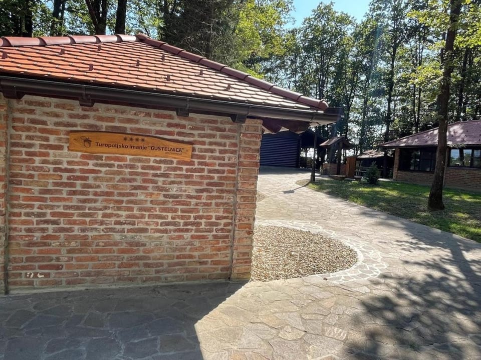 Turopoljsko imanje GUSTELNICA Campground/ 
RV Resort in Croatia