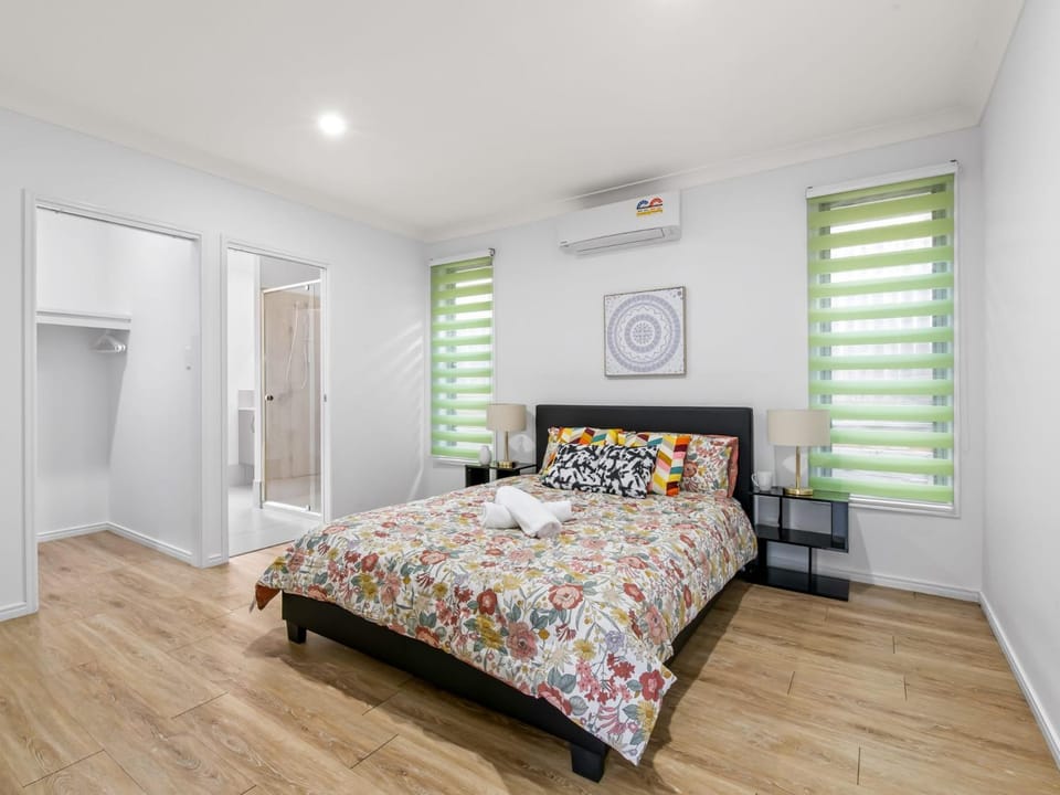 Spacious Newly Furnished 4BD Family Retreat House in Brisbane