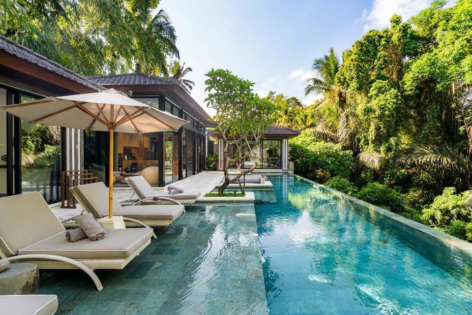 Property building, Swimming pool