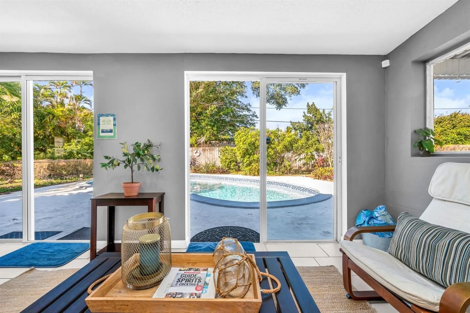 La Villa Aventura! North Miami's Finest! House in North Miami Beach