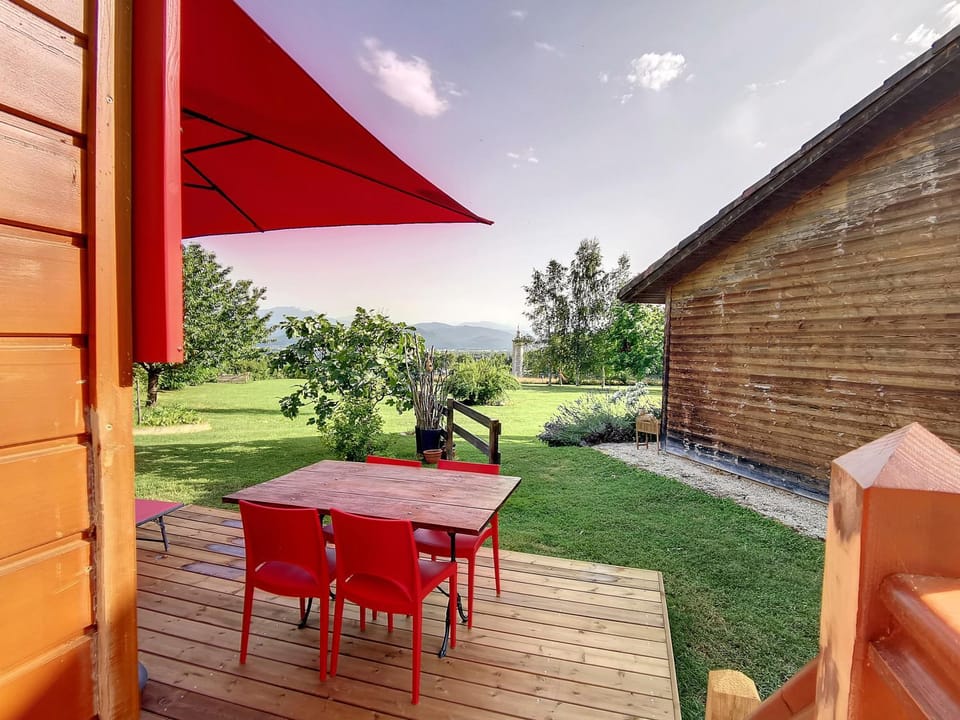Patio, Spring, Natural landscape, Garden, View (from property/room), Dining area, Garden view