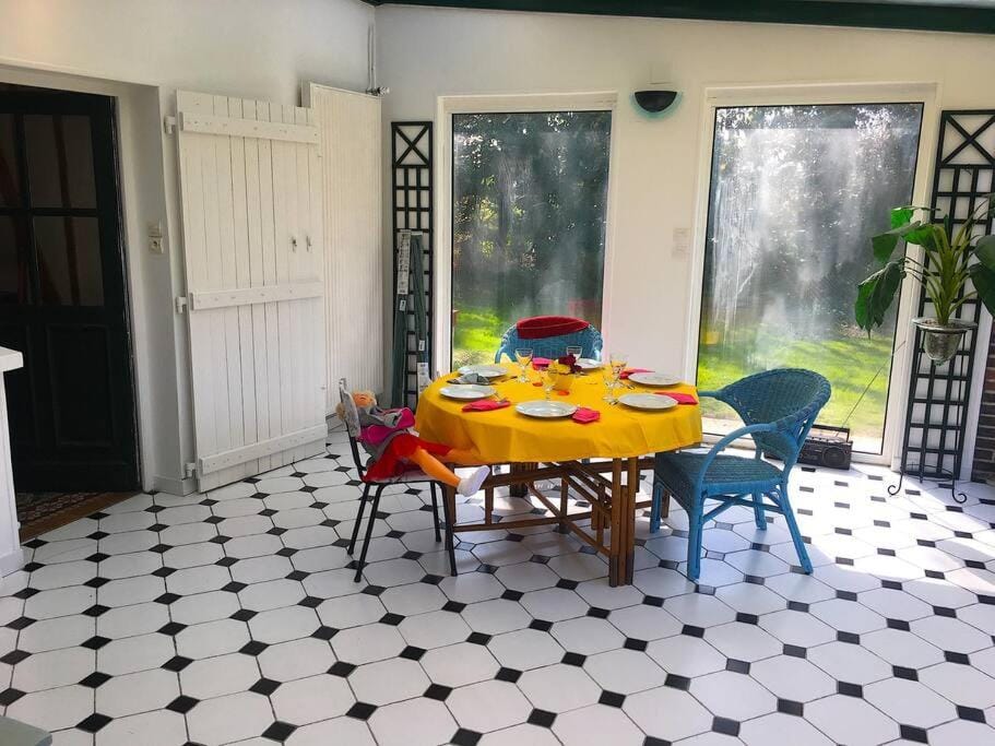 Dining area, Breakfast