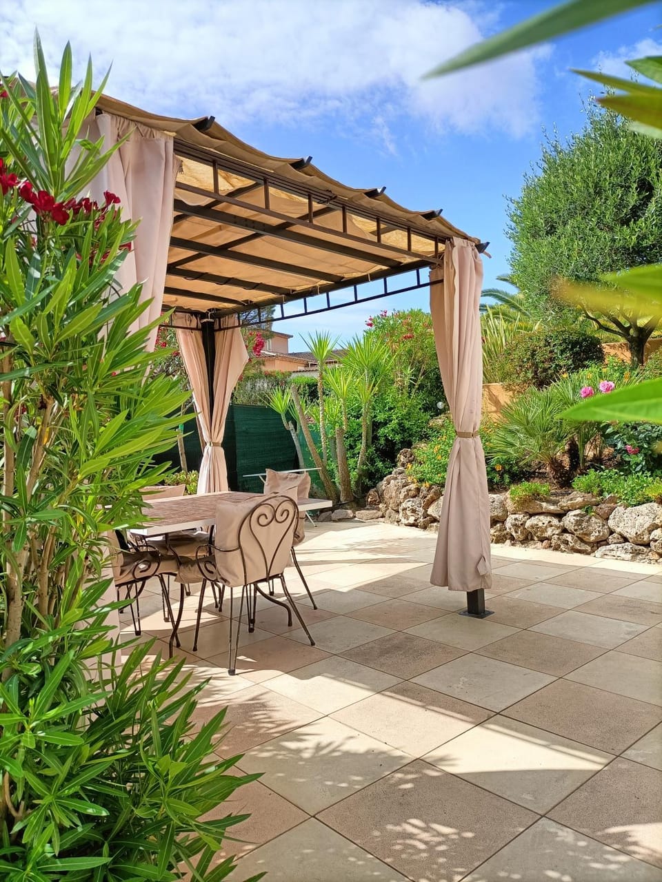 Patio, Garden
