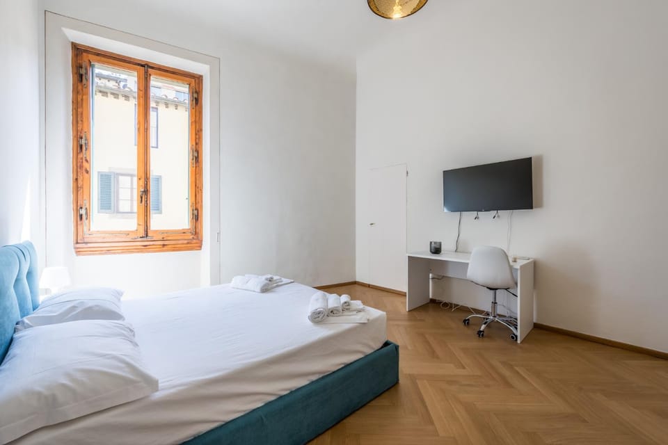 Bed, TV and multimedia