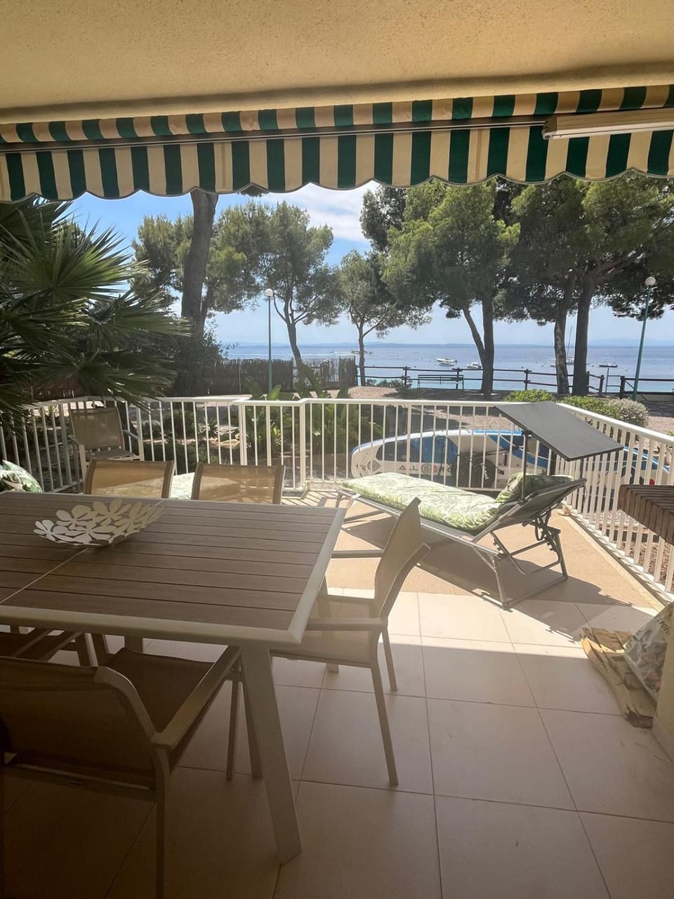 Apartamento con acceso directo a la playa AV-39 Apartment in Roses