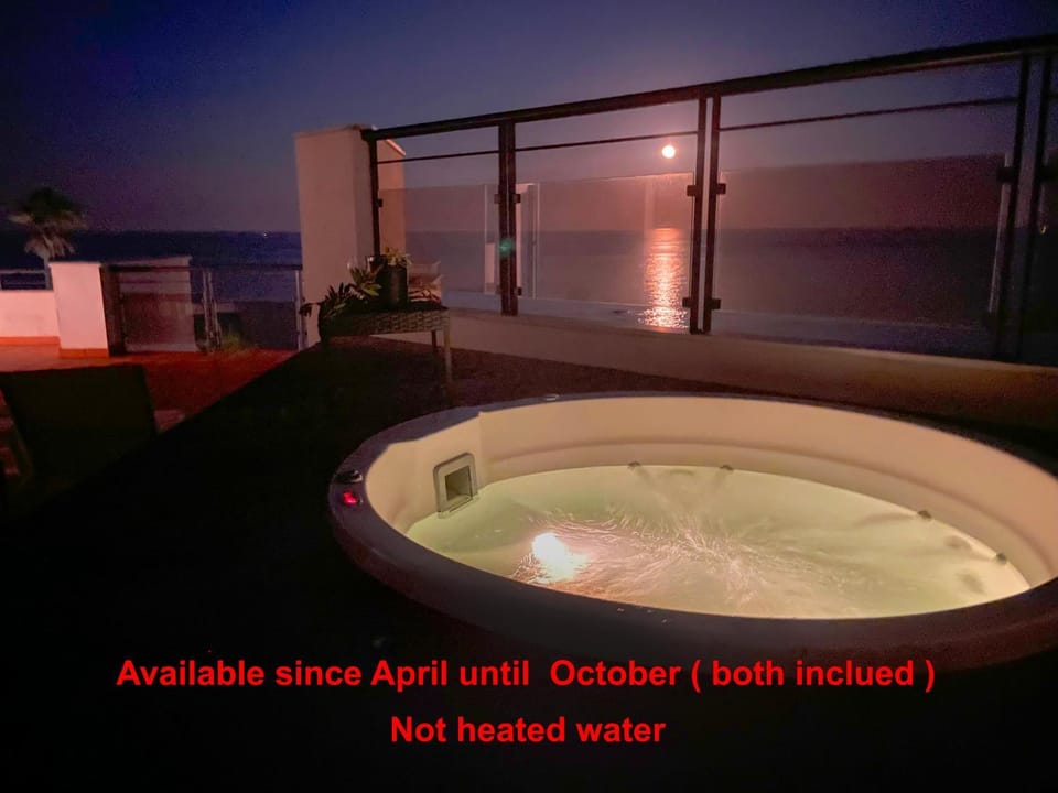 Night, Hot Tub, Beach