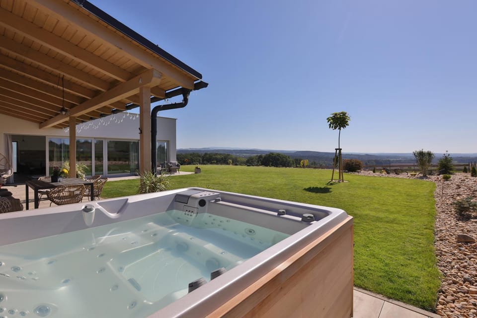 Hot Tub, Spa and wellness centre/facilities