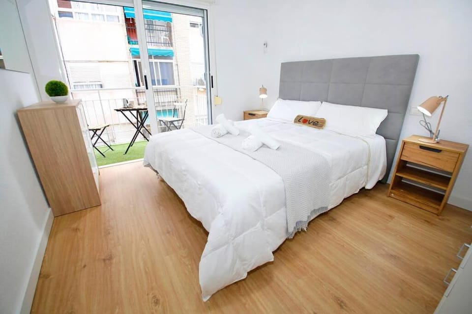 Central apartment in Alicante with AC Apartment in Alicante