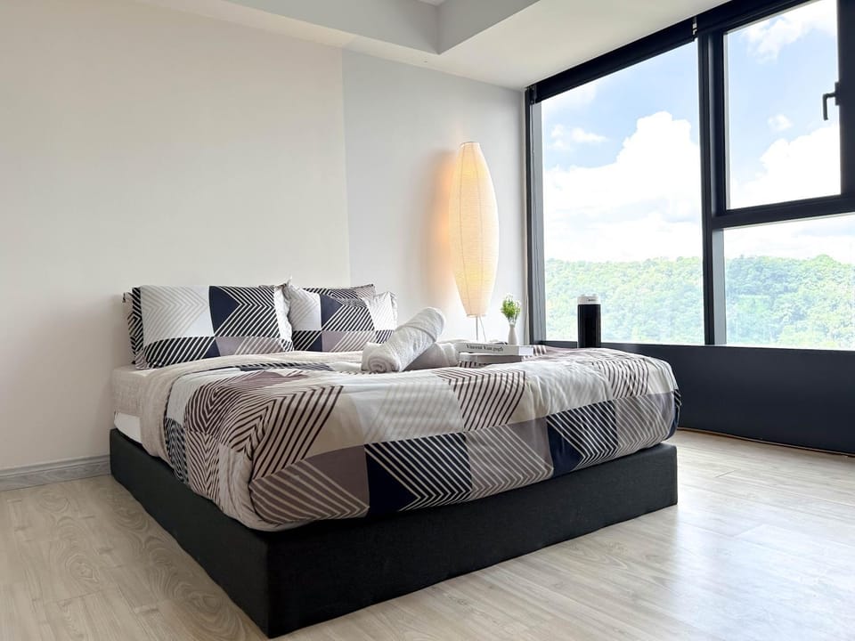 Bed, towels