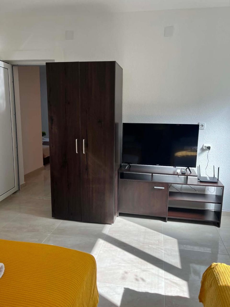 TV and multimedia, wardrobe