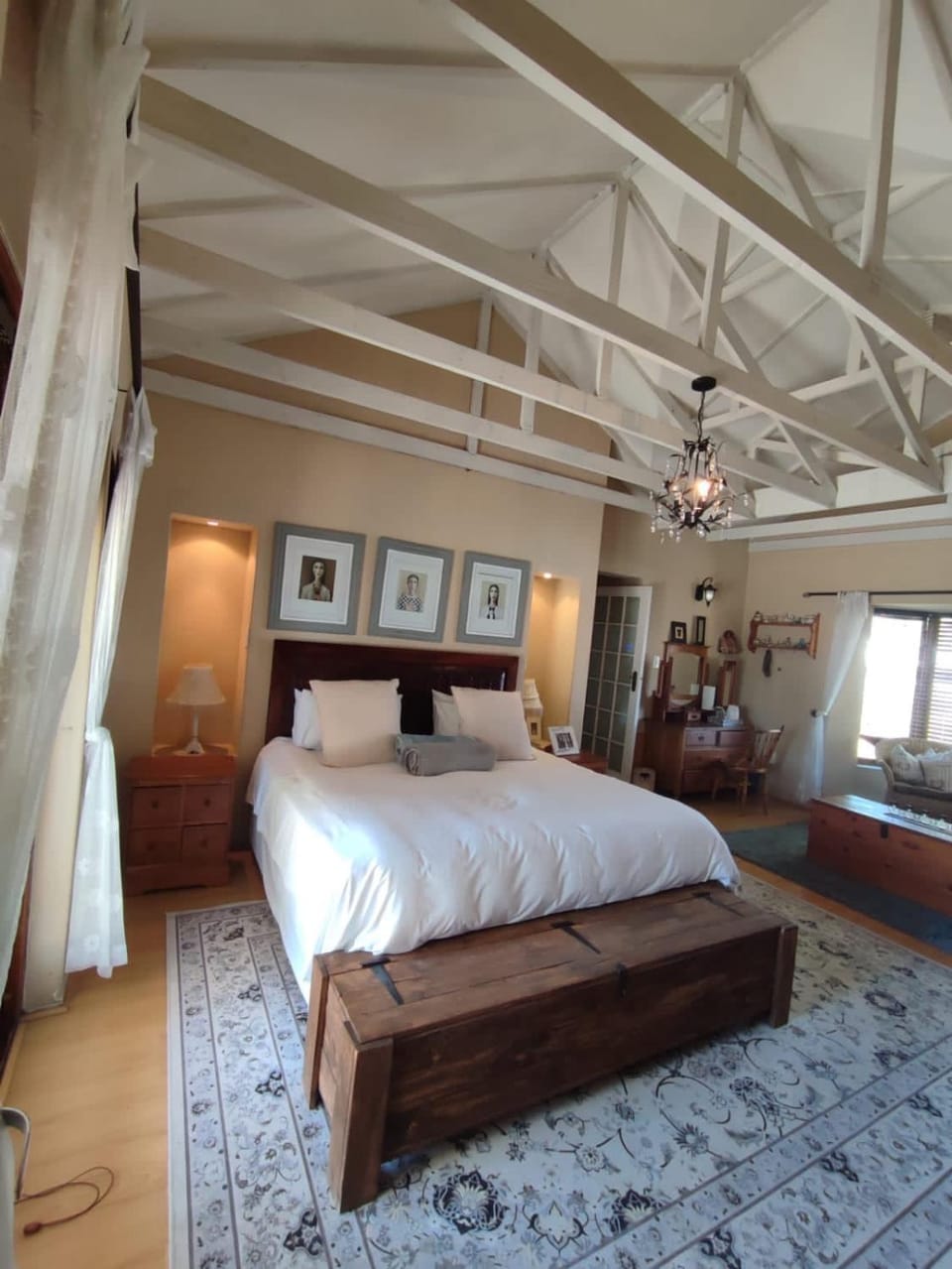 5 BEDROOM CAPE TOWN FAMILY HOME PET FRIENDLY House in Cape Town