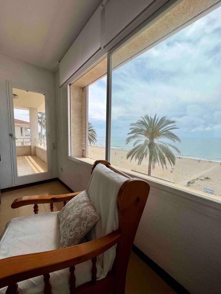 Precioso apartamento con chimenea y vistas al mar Apartment in Calafell