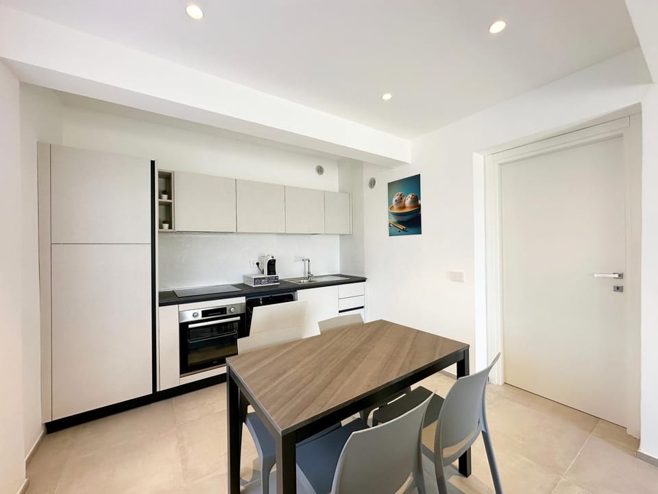 Kitchen or kitchenette, dishwasher, pet friendly, stove