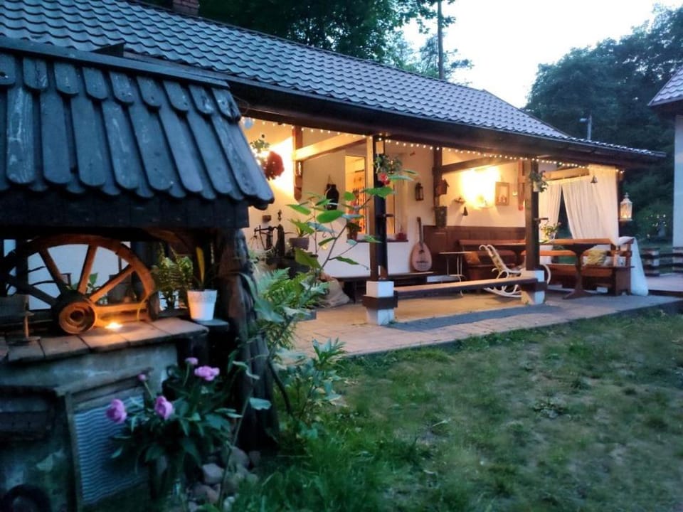 Domek nad Poranną Rosą - w sercu lasu House in Masovian Voivodeship