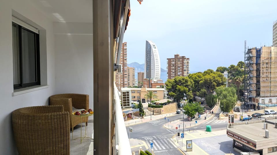 Balcony/Terrace, City view