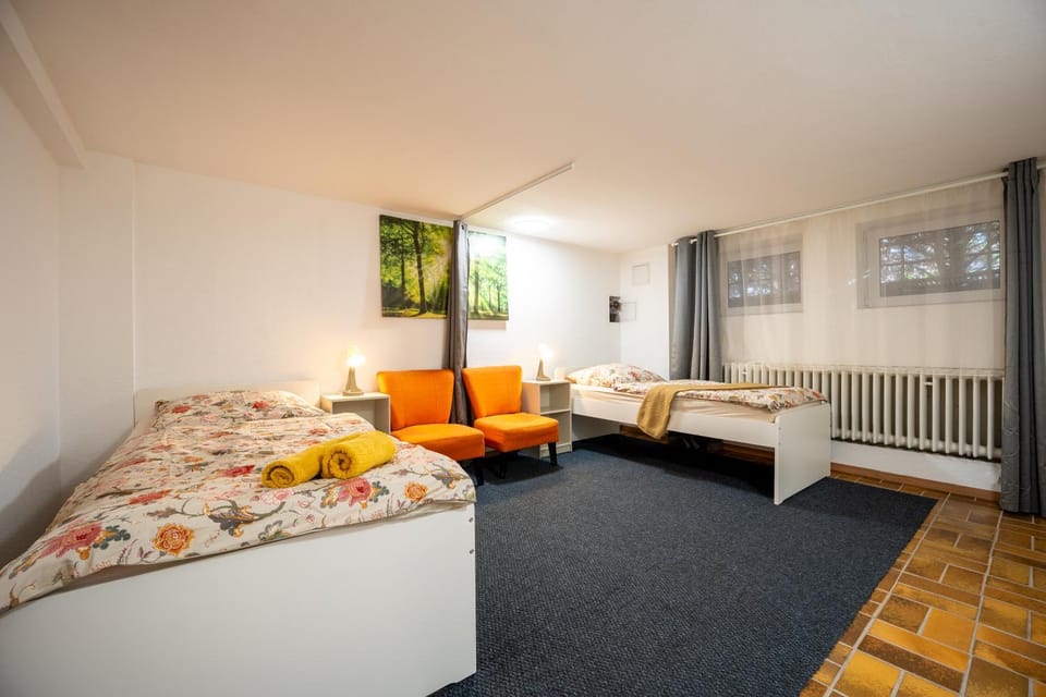 Photo of the whole room, Bedroom
