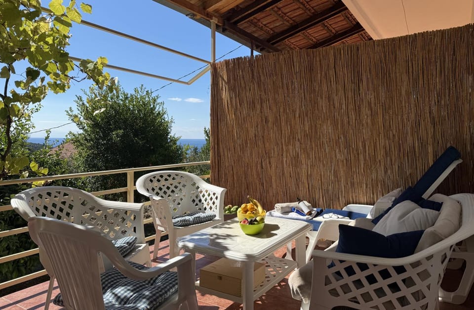 View (from property/room), Balcony/Terrace