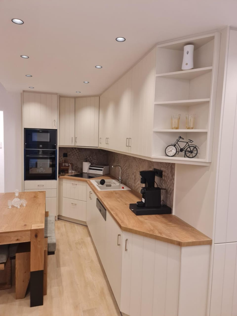 Coffee/tea facilities, Kitchen or kitchenette, dishwasher, minibar, pet friendly, stove, toaster