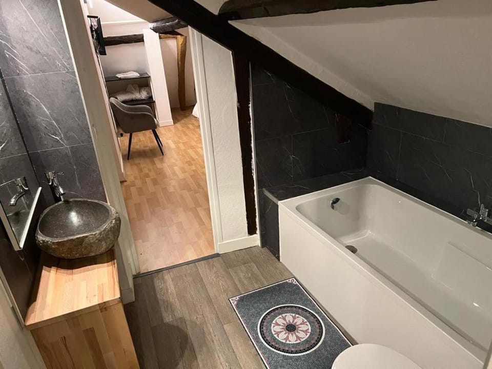 Ndiam 's Apartment in Honfleur