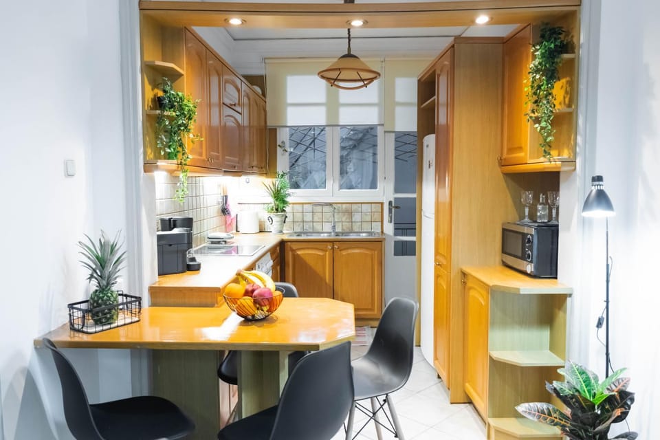 Kitchen or kitchenette, pet friendly, stove