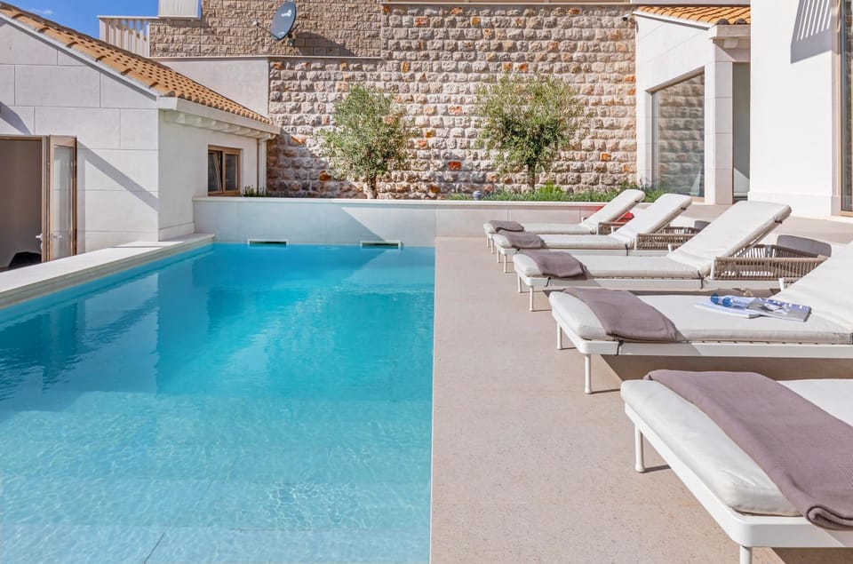 Brand New Villa Carmelita Exclusive with free Smart Car Villa in Dubrovnik