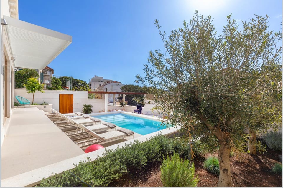 Brand New Villa Carmelita Exclusive with free Smart Car Villa in Dubrovnik