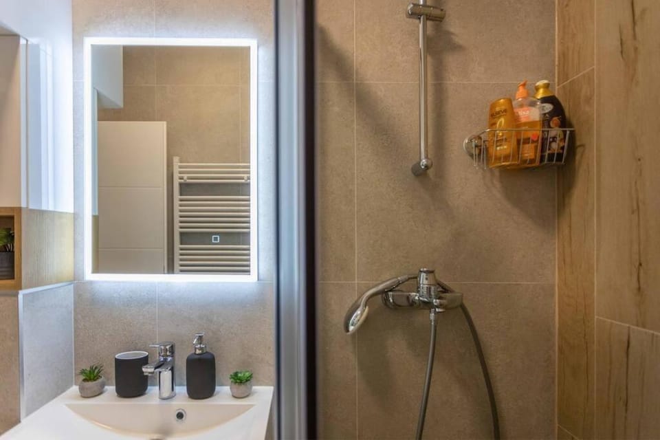 Flat4us#cozy#freeparking#5people Apartment in City of Zagreb