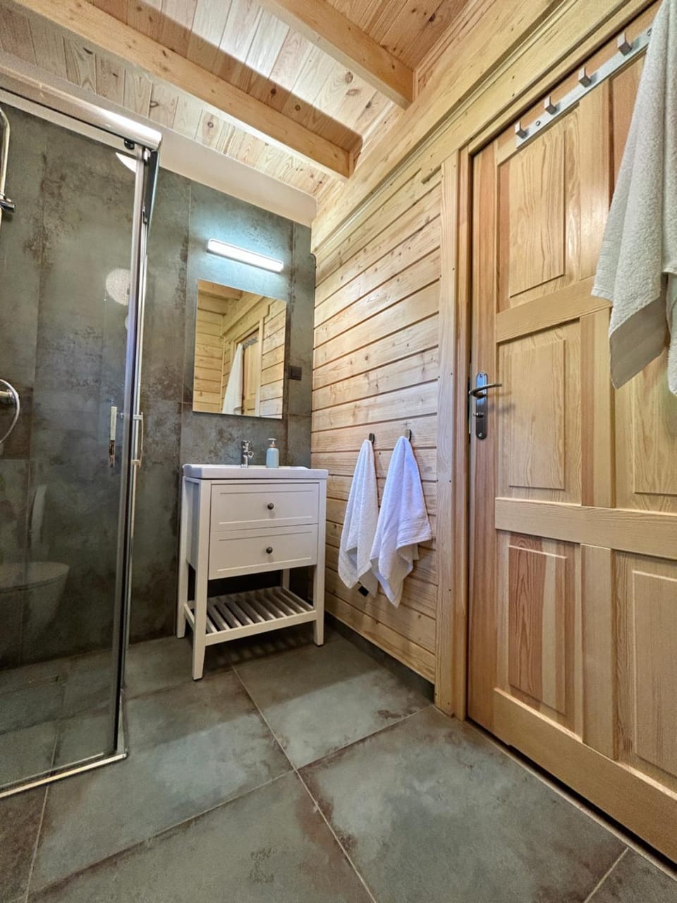 Shower, Bathroom, towels