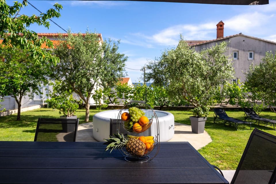 Patio, Garden, Balcony/Terrace