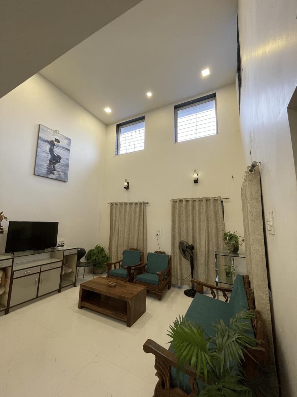 Seating area, Entertainment
