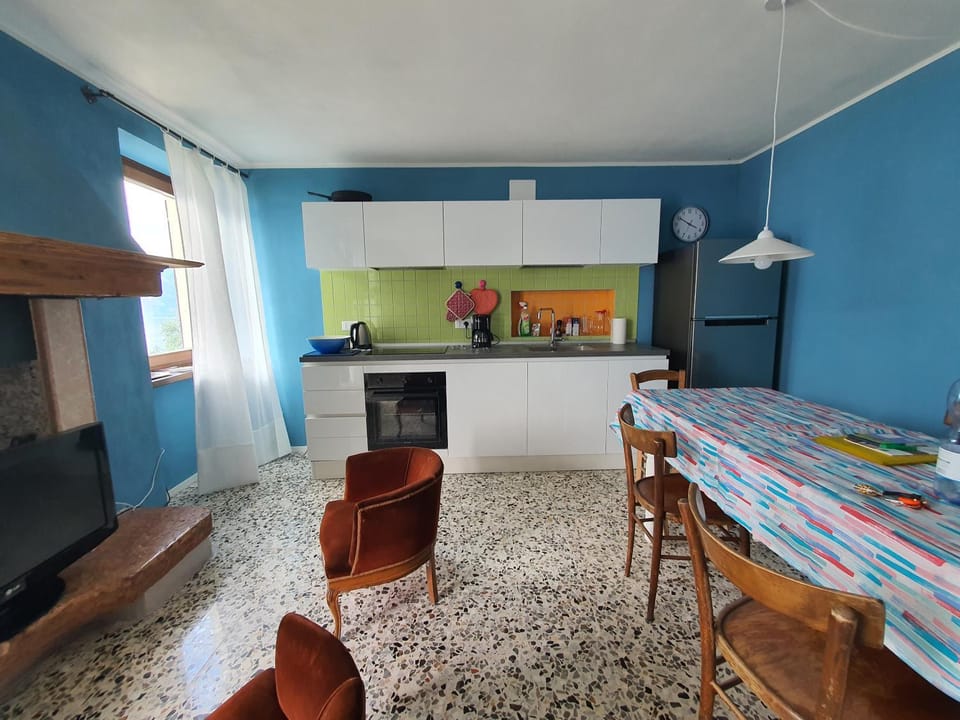 TV and multimedia, Balcony/Terrace, Kitchen or kitchenette, Seating area, Dining area, dishwasher, fireplace, furniture, pet friendly, stove, toaster