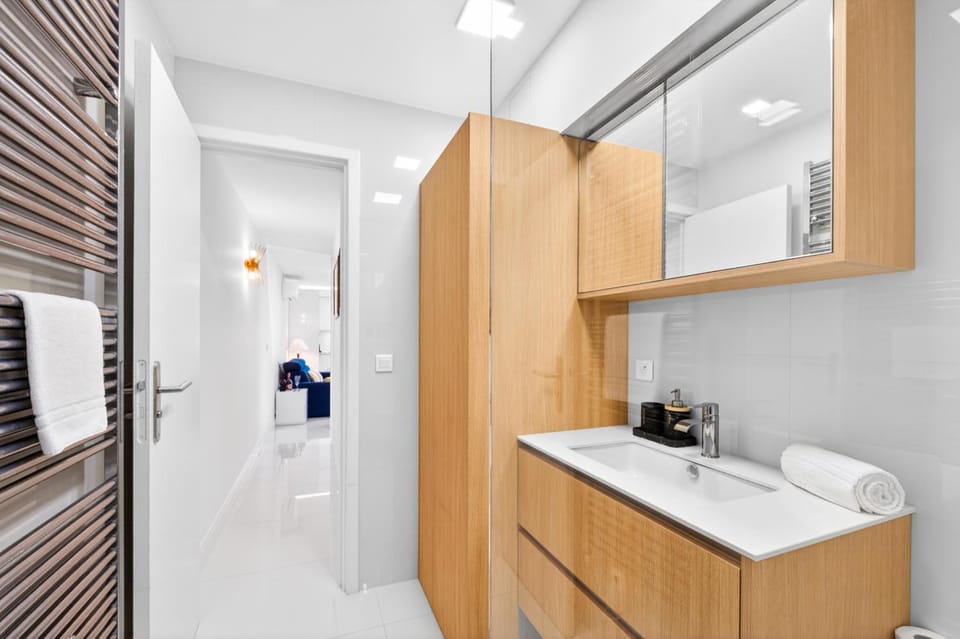 Shower, Bathroom, towels