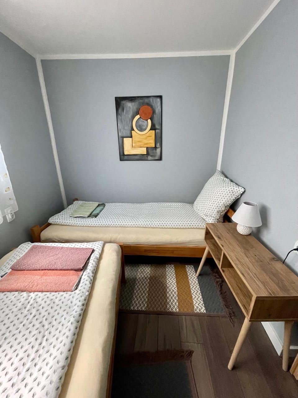 Bed, Photo of the whole room, Dining area, Bedroom, hair dresser