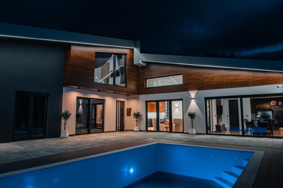 Night, Pool view, Swimming pool, Swimming pool