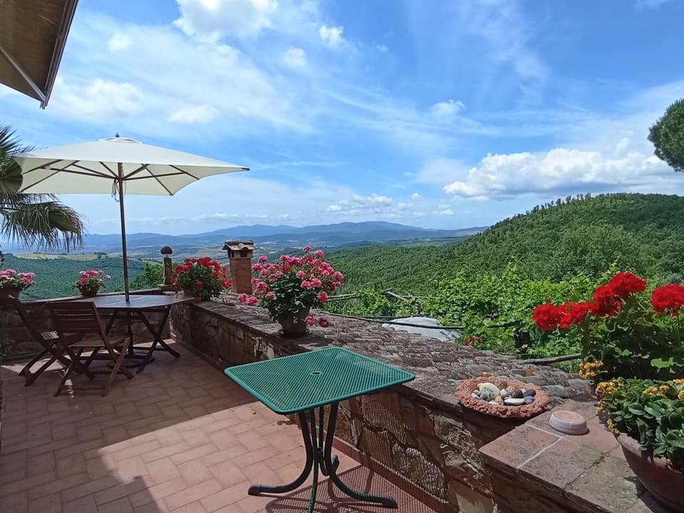 Casa MarJù Apartment in Tuscany