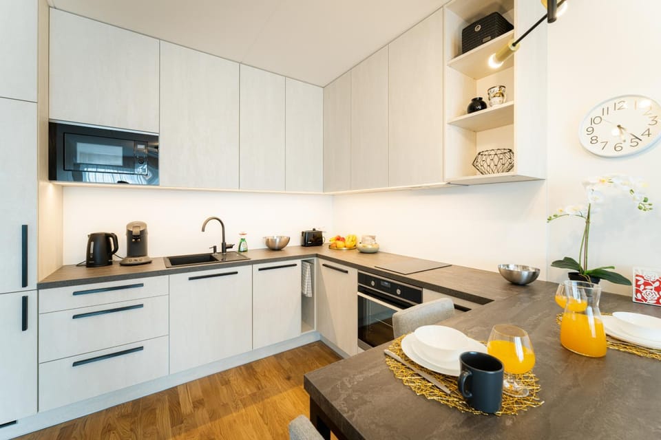 Coffee/tea facilities, Kitchen or kitchenette, Dining area, minibar, pet friendly, stove, toaster