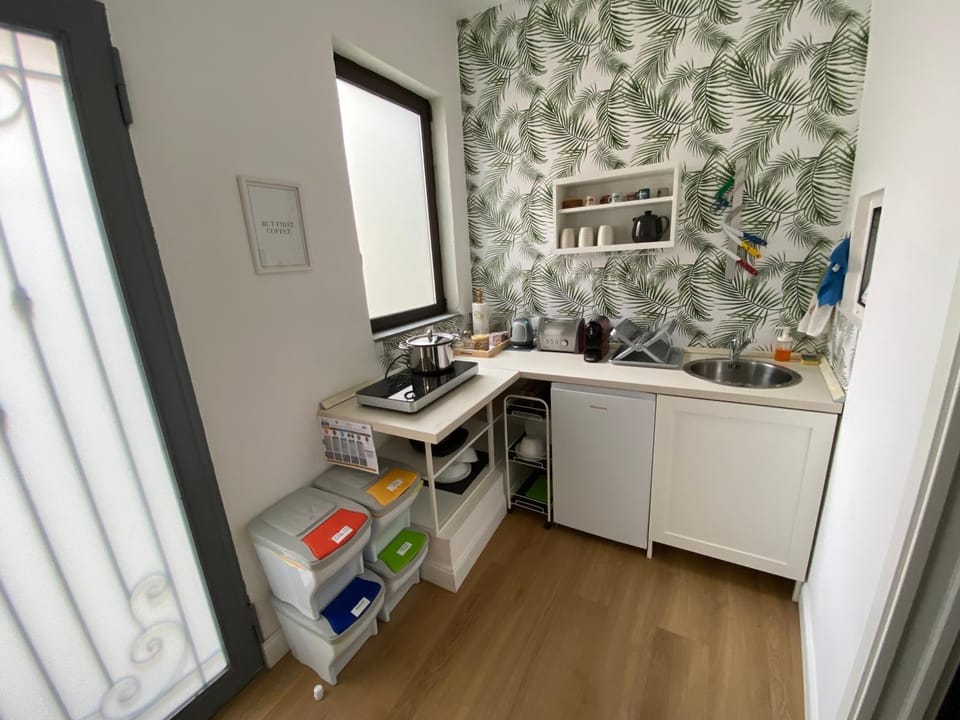 Coffee/tea facilities, Kitchen or kitchenette, dishwasher, minibar, stove, toaster