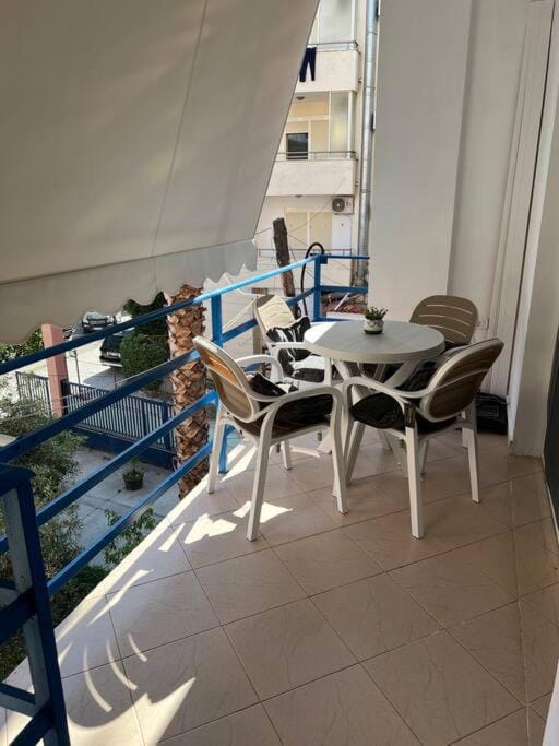 View (from property/room), Balcony/Terrace, Dining area